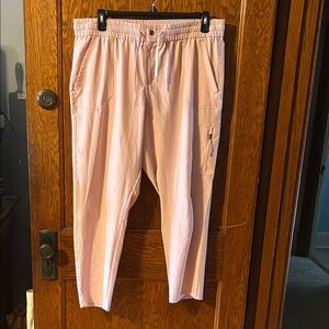 Avalanche Women's Pink Cargo Pants